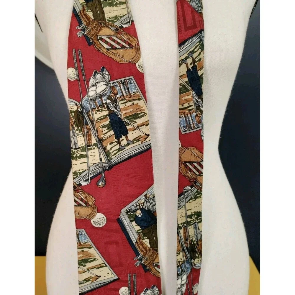 Vintage Claybrooke Men's Dark Red Silk Golf Theme Novelty Tie L-57